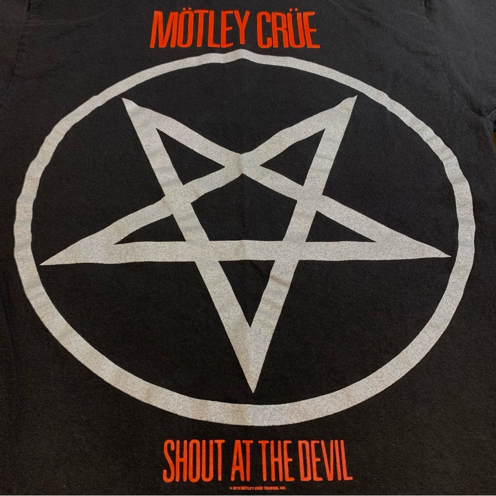 Men’s Black Medium Short Sleeve Motley Crue Graphic T-shirt - Picture 2 of 4